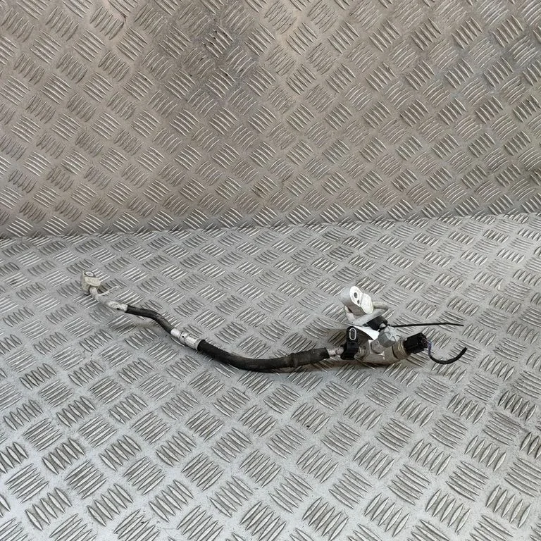 Air conditioning (A/C) pipe/hose – BMW 3 Series F30 F35 F31 (2012-2018)