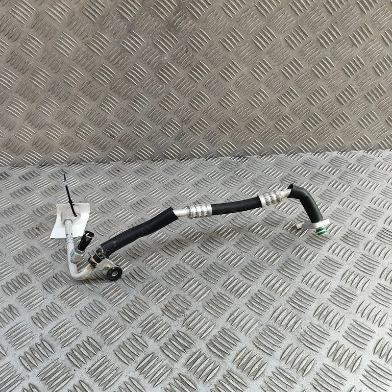 Air conditioning (A/C) pipe/hose EKEQ8108360