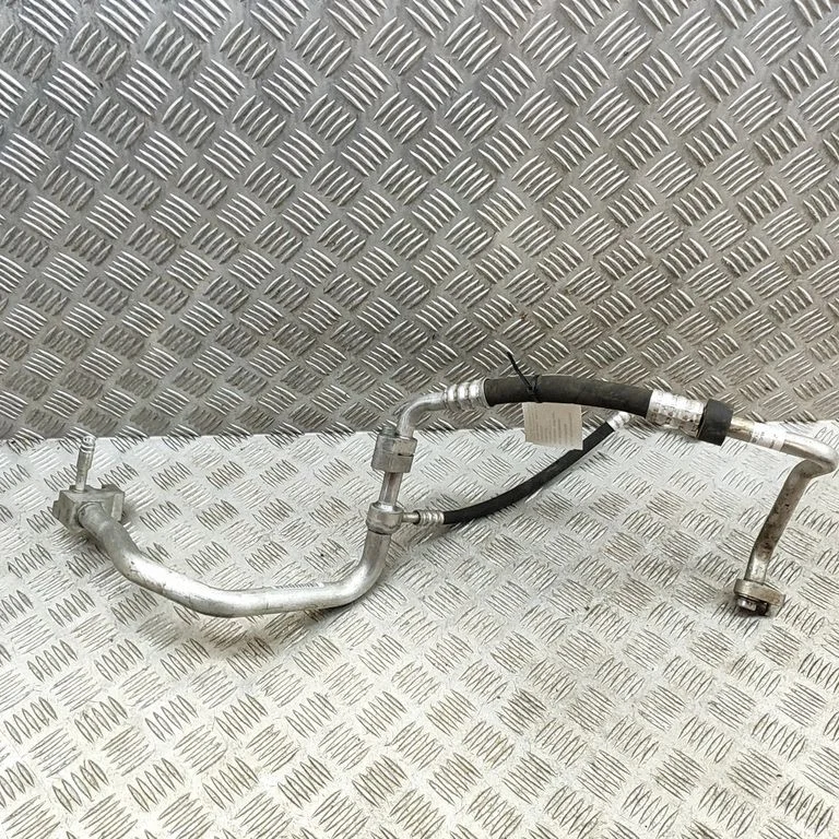Air conditioning (A/C) pipe/hose – BMW i3 (2013-)