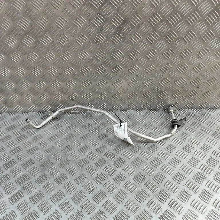 Air conditioning (A/C) pipe/hose 924473NL0B