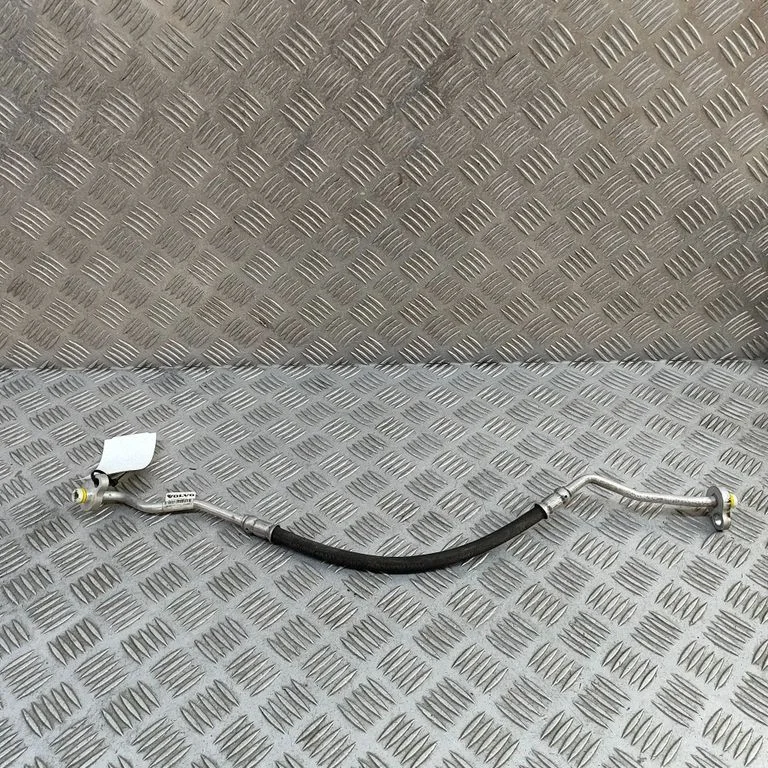 Air conditioning (A/C) pipe/hose – Volvo V60 (2018-)