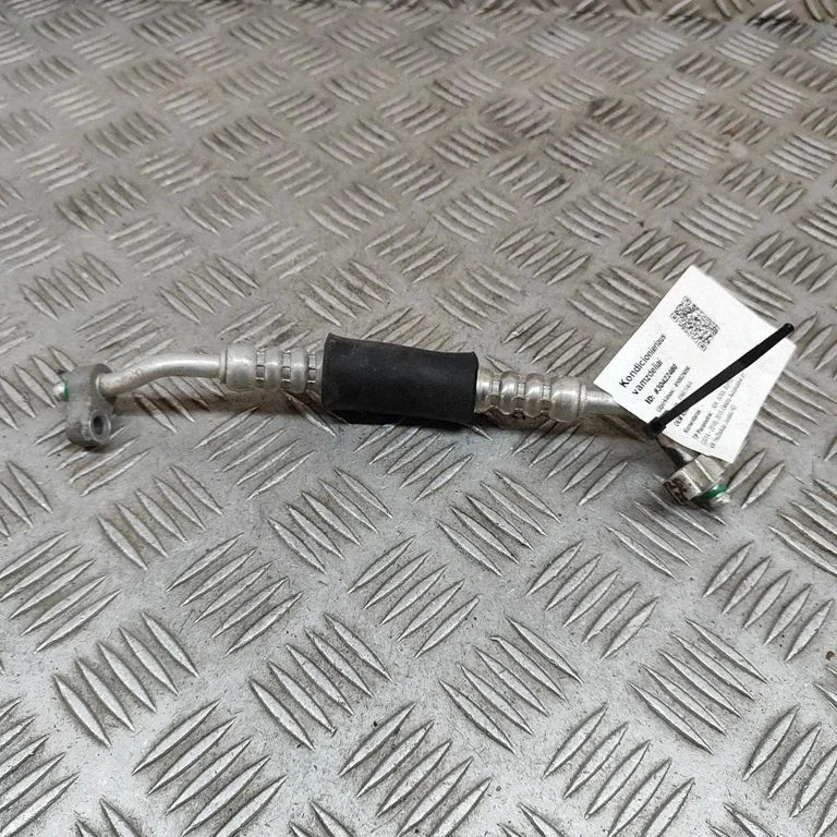 Przewody klimatyzacji 97774E4500