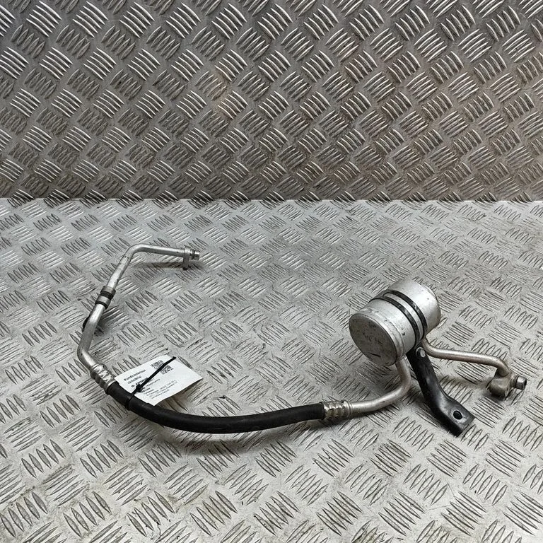 Air conditioning (A/C) pipe/hose 924905SH0B