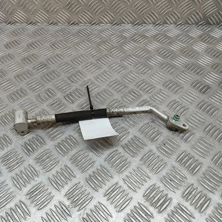 Air conditioning (A/C) pipe/hose STE8108310