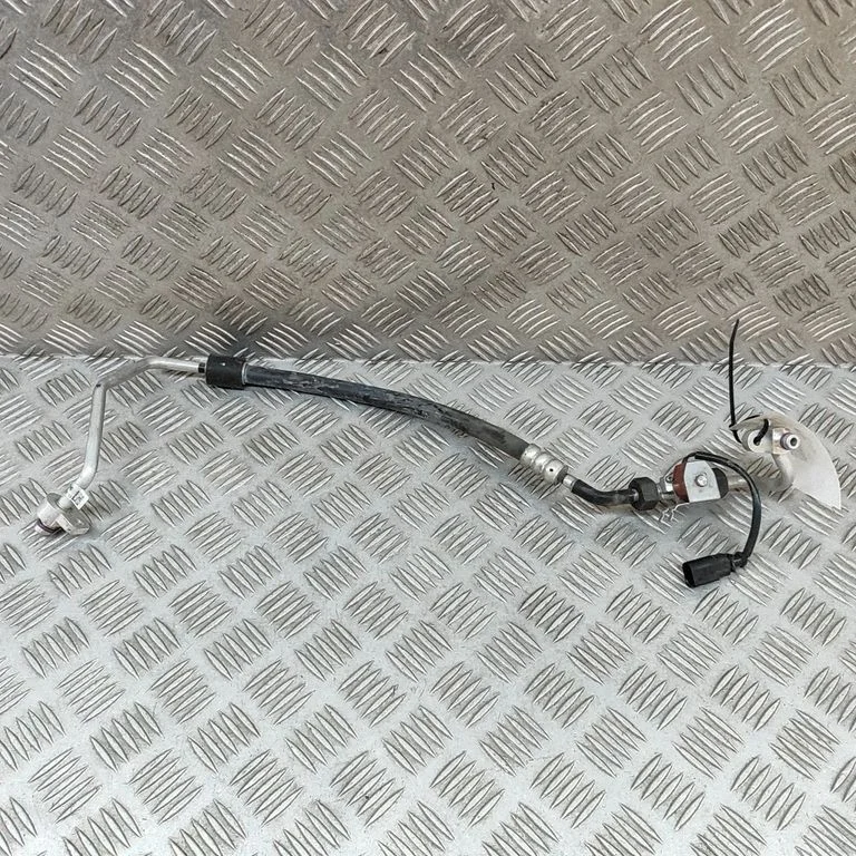 Air conditioning (A/C) pipe/hose 8R0260696A