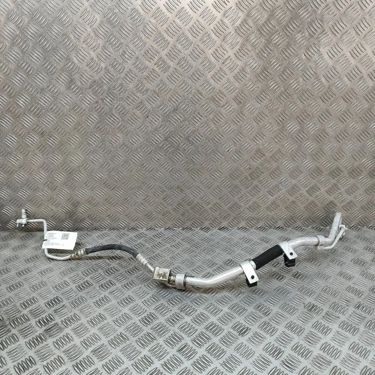 Air conditioning (A/C) pipe/hose 82CP1707