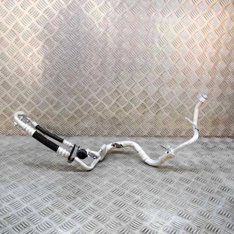 Przewody klimatyzacji – Mercedes-Benz EQA (2021-)
