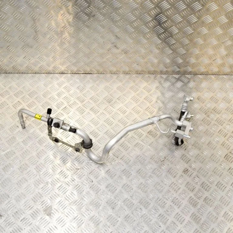 Air conditioning (A/C) pipe/hose 670007624