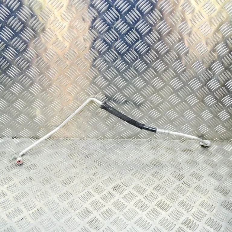 Air conditioning (A/C) pipe/hose