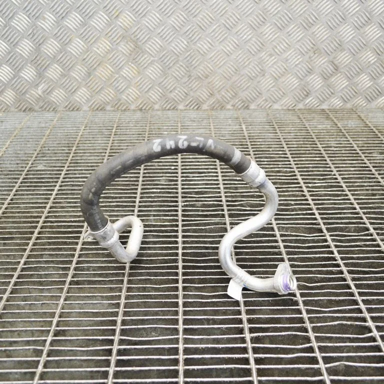 Air conditioning (A/C) pipe/hose – Jaguar F-Pace (2016-)
