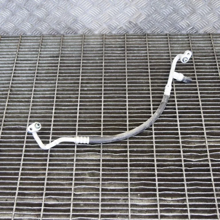 Air conditioning (A/C) pipe/hose 109215800E