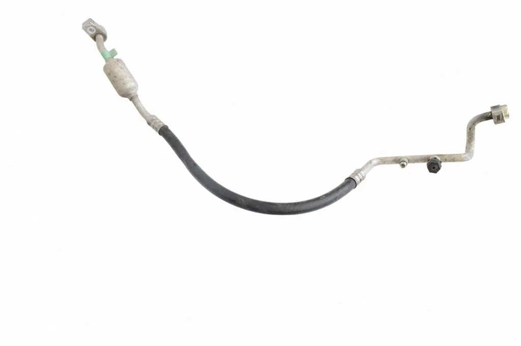 Air conditioning (A/C) pipe/hose GR3B19972DB