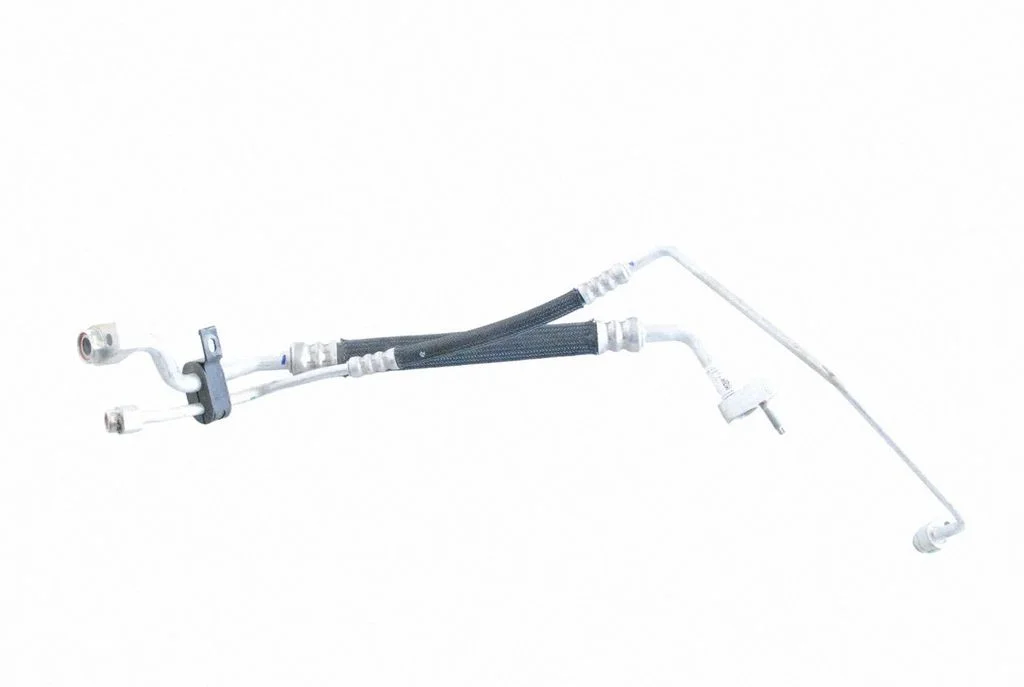 Air conditioning (A/C) pipe/hose – Tesla Model Y (2020-)