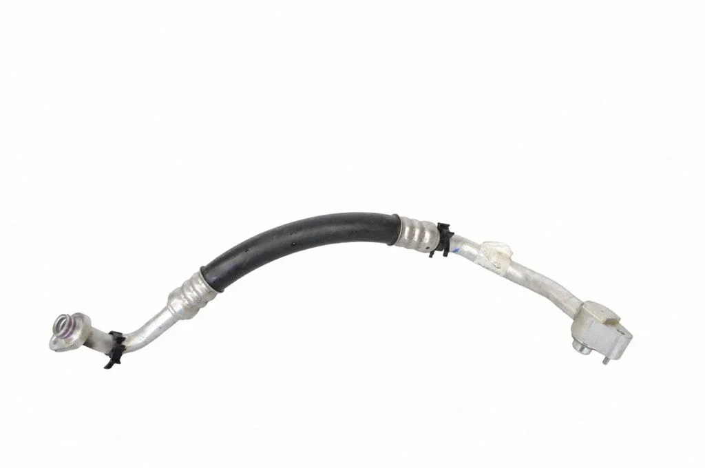 Air conditioning (A/C) pipe/hose J9D319F652A2