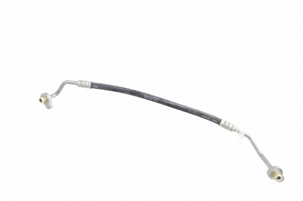 Air conditioning (A/C) pipe/hose 31699282