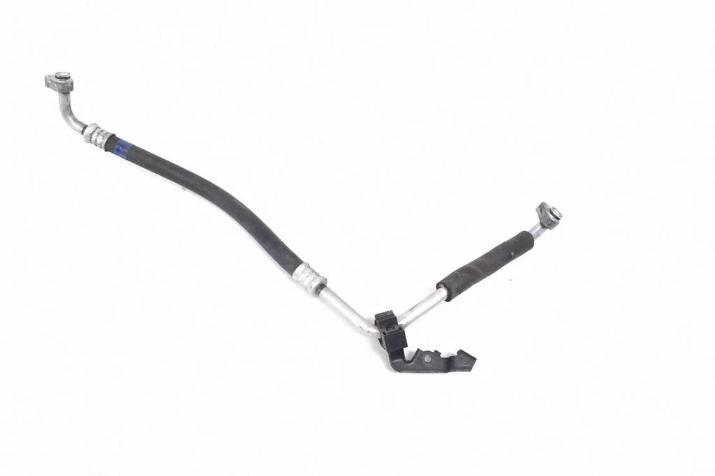 Air conditioning (A/C) pipe/hose