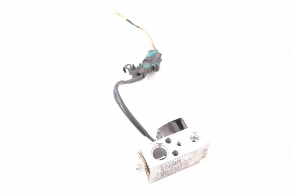 Air conditioning (A/C) pipe/hose – Tesla Model S (2012-)