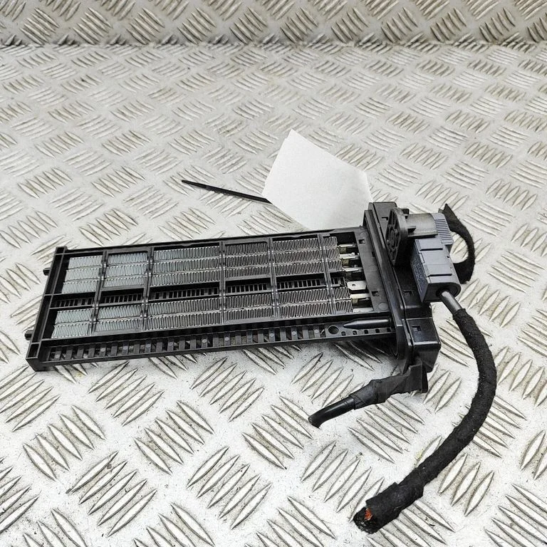 Elektriline salongi küttekeha radiaator T79743C0F