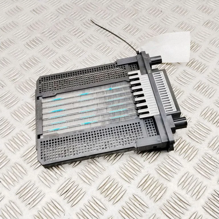 Elektriline salongi küttekeha radiaator J9C318D612AB