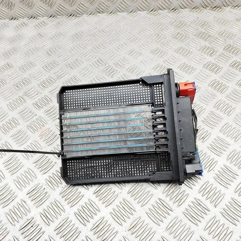 Elektryczna nagrzewnica kabiny J9C318D612AA