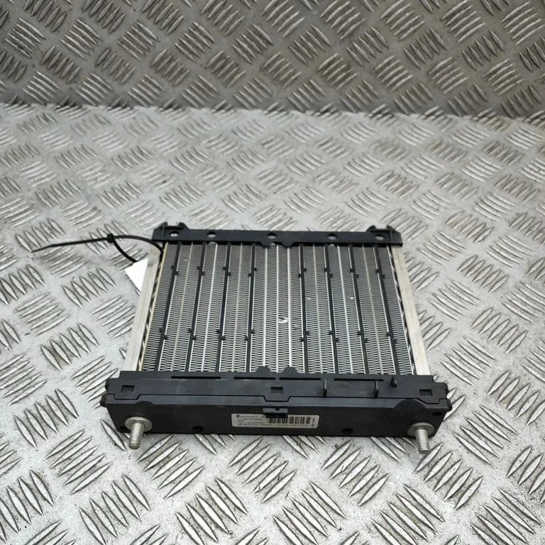 Elektriskais salona krāsniņas radiators A9069009000