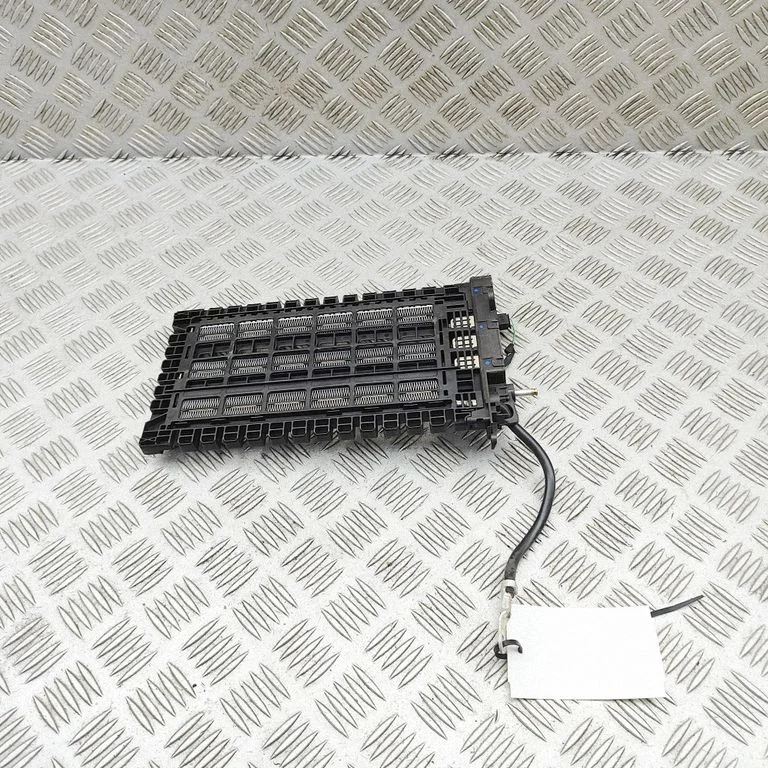 Elektriskais salona krāsniņas radiators T16020B