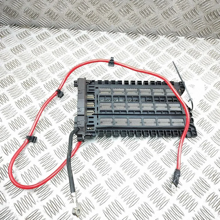 Elektriskais salona krāsniņas radiators A1678301706