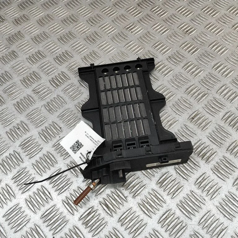 Elektriskais salona krāsniņas radiators CZ0134100683