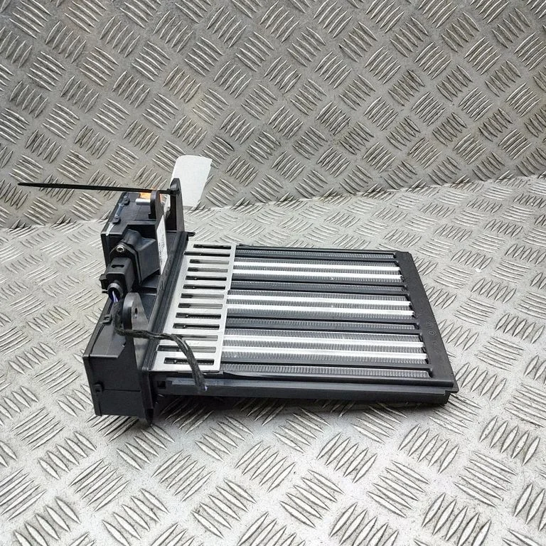 Elektriskais salona krāsniņas radiators 1EA963581E