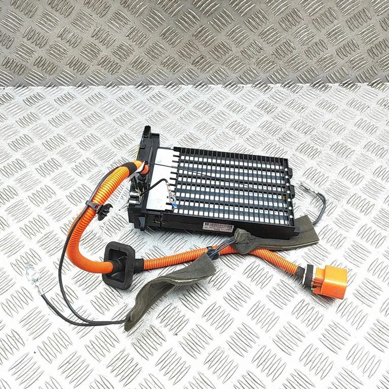 Elektriskais salona krāsniņas radiators DX073004