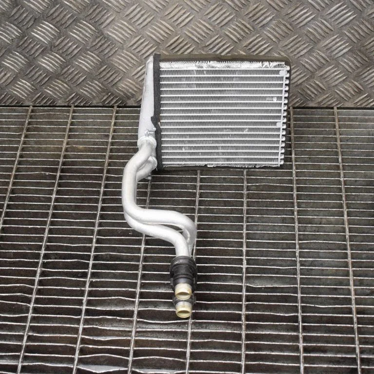Elektriline salongi küttekeha radiaator – Skoda Octavia Mk2 (1Z) (2004-2013)
