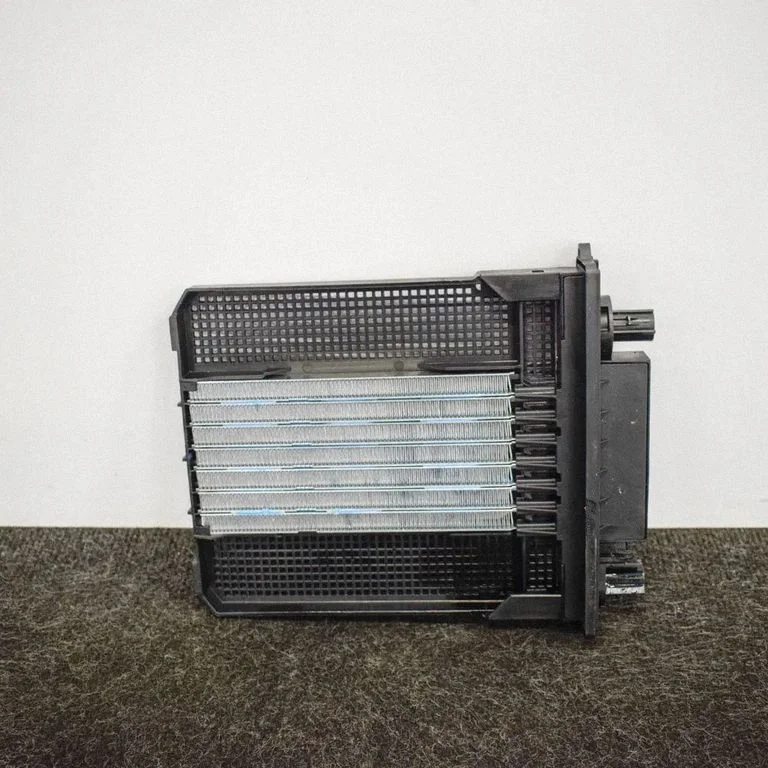 Elektriskais salona krāsniņas radiators