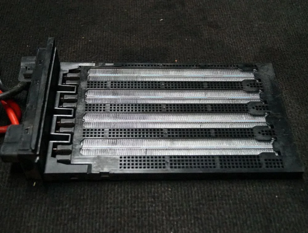 Elektriline salongi küttekeha radiaator – BMW 5-seeria F10 F11 (2009-2016)