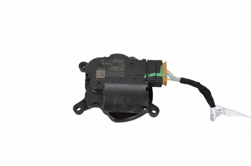 Gaisa aizvara motoriņš/aktuators MR1138004210