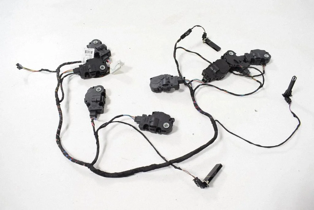 Gaisa aizvara motoriņš/aktuators 9238084