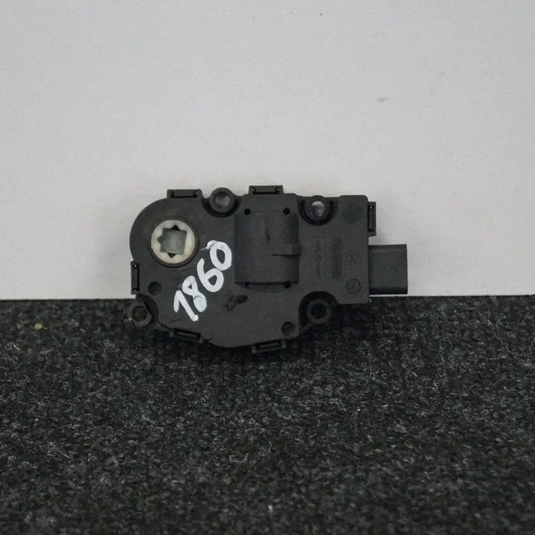 Gaisa aizvara motoriņš/aktuators EFB33221052010