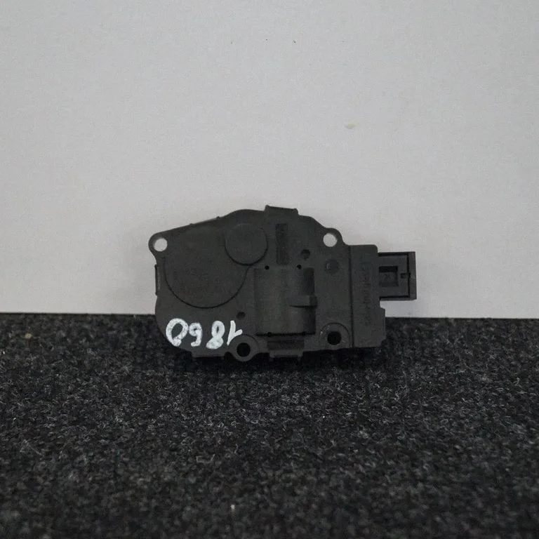 Gaisa aizvara motoriņš/aktuators EFB33221052010