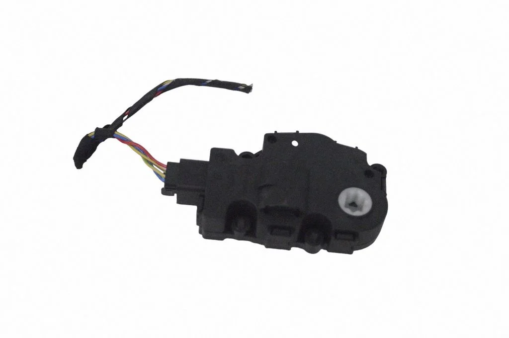 Gaisa aizvara motoriņš/aktuators – BMW 4. sērija F32 F33 (2013-2020)