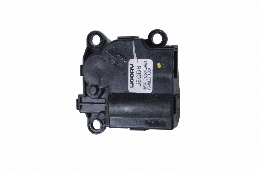 Silniczek klapki nawiewu D332CK8AA04