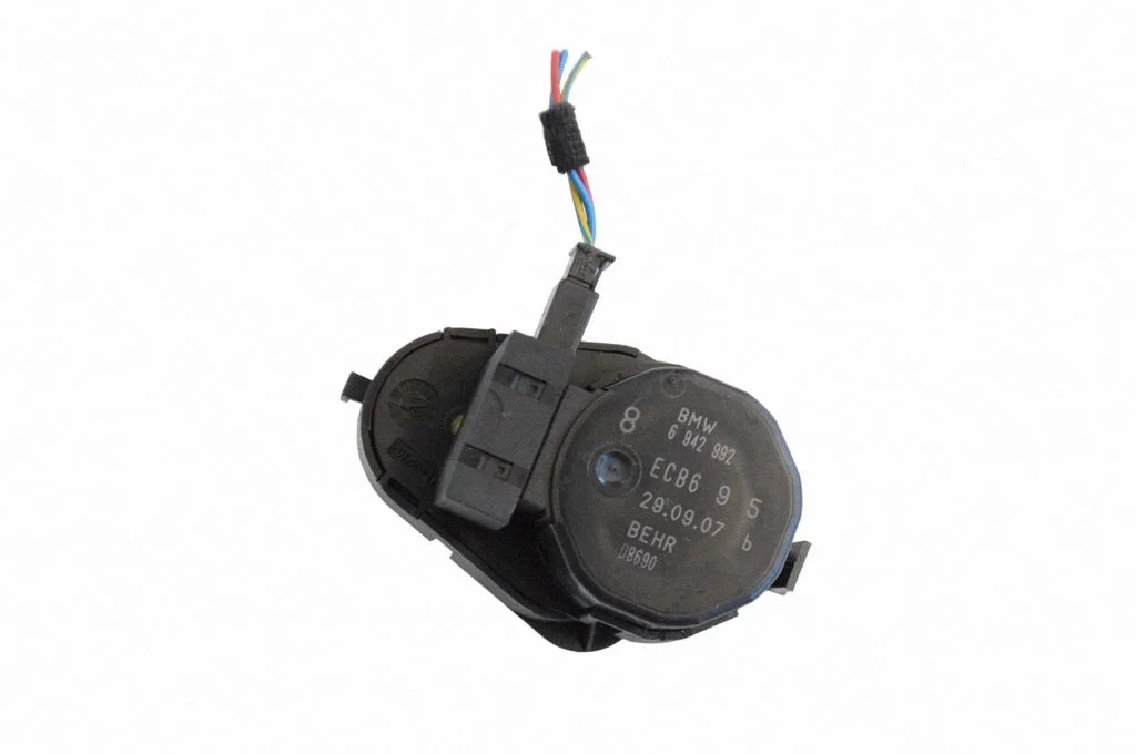 Gaisa aizvara motoriņš/aktuators 6942992