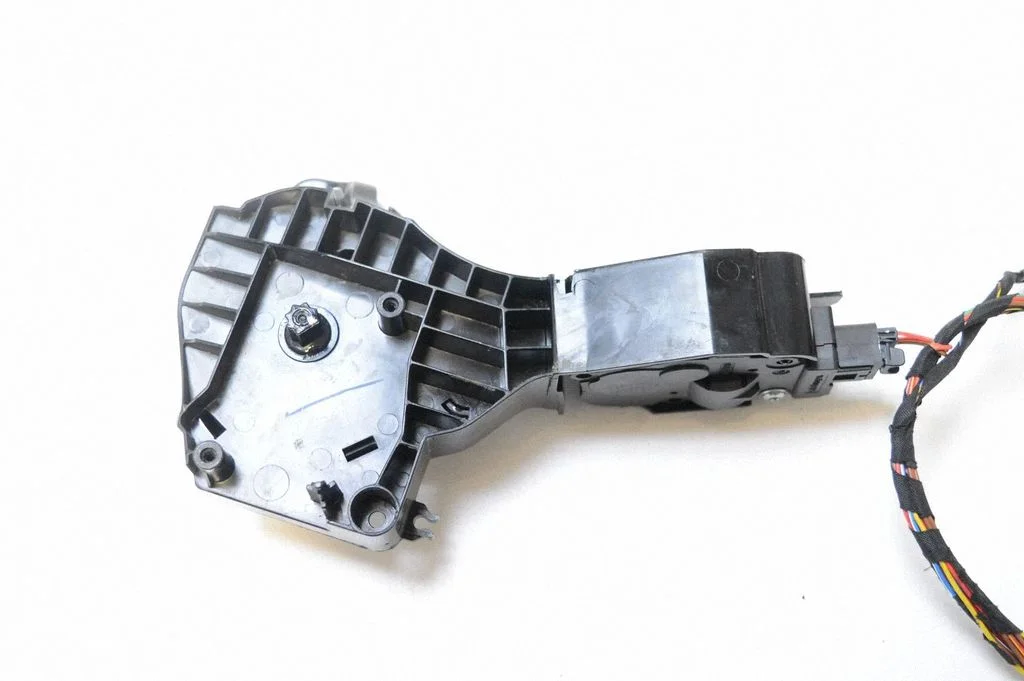 Gaisa aizvara motoriņš/aktuators 114369009