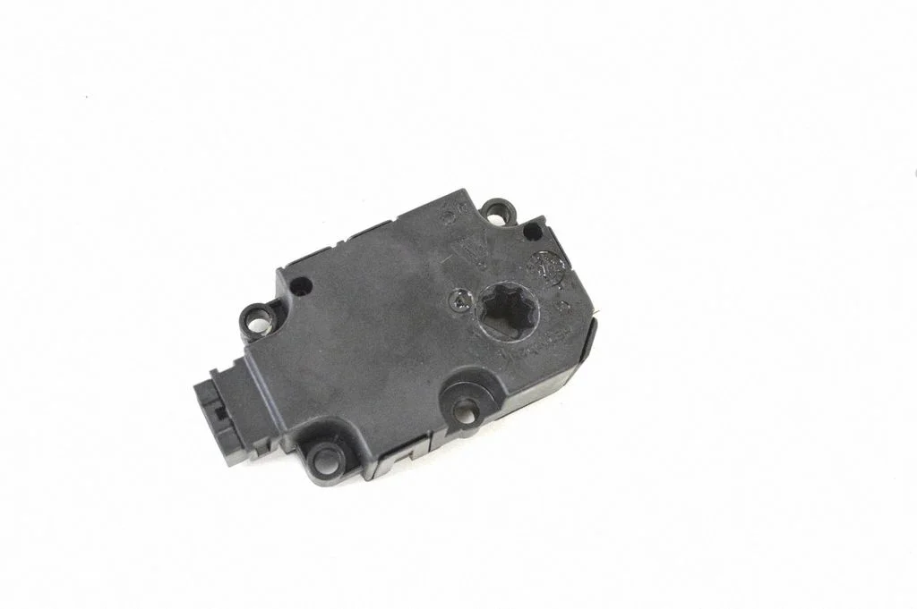 Silniczek klapki nawiewu ZBAT0045D05