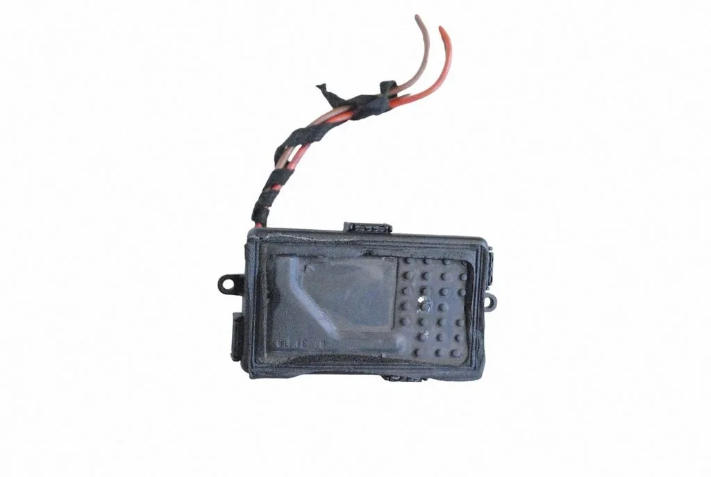 Krāsniņas ventilatora rezistors (reostats) – Porsche Panamera (970) (2009-2017)