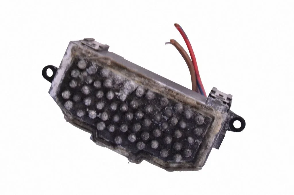 Krāsniņas ventilatora rezistors (reostats) 8K0820521