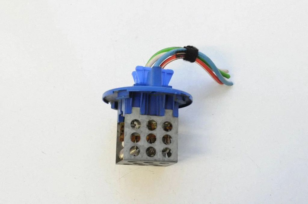 Heater blower motor/fan resistor – Mercedes-Benz Sprinter W906 (2006-2018)