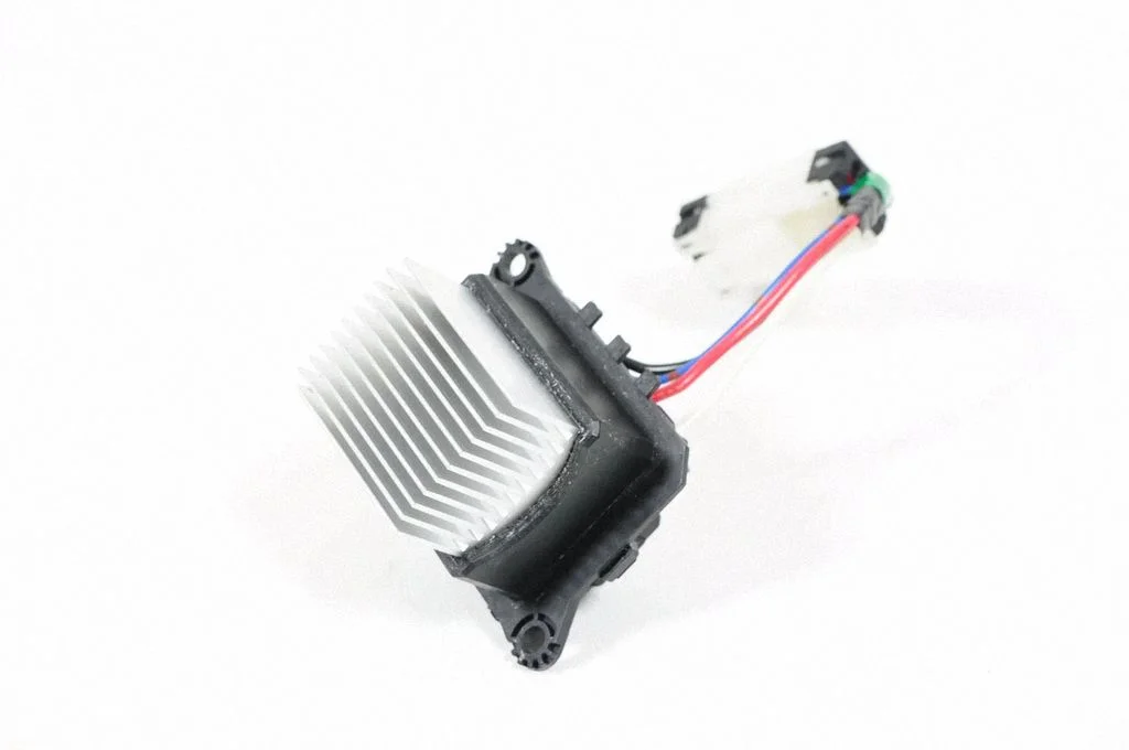 Salongipuhuri takisti T10C1553NB03
