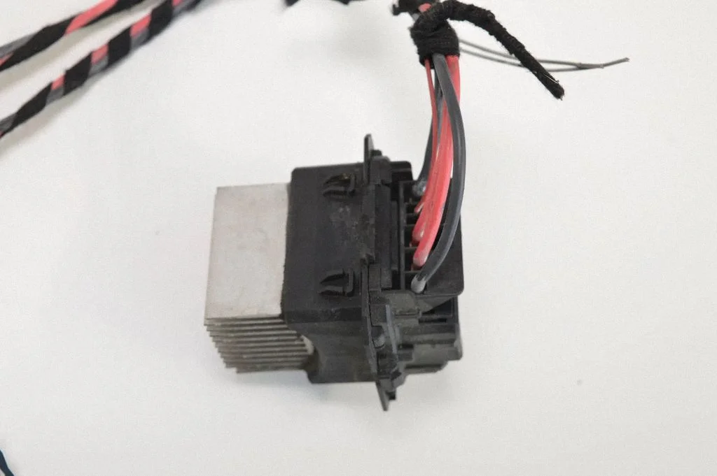 Krāsniņas ventilatora rezistors (reostats) 145R37TZQ