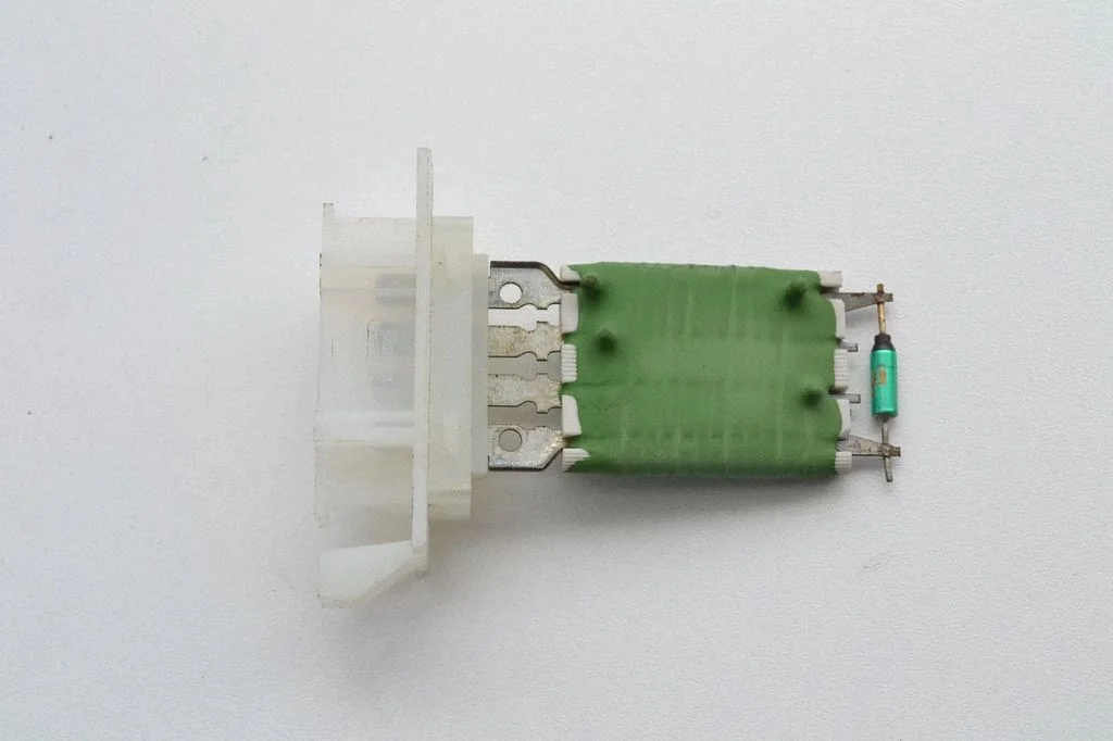 Krāsniņas ventilatora rezistors (reostats) – Volkswagen Tiguan (2007-2016)