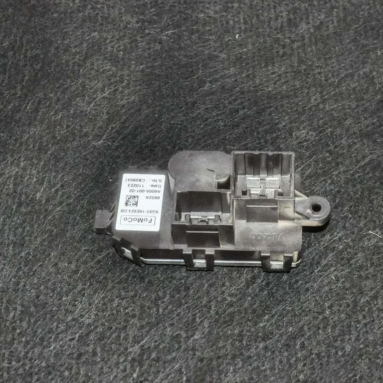 Krāsniņas ventilatora rezistors (reostats) – Ford Mondeo MK IV (2007-2014)