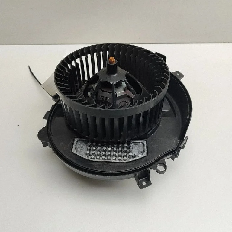 Krāsniņas ventilators/pūtējs 3Q0907521A